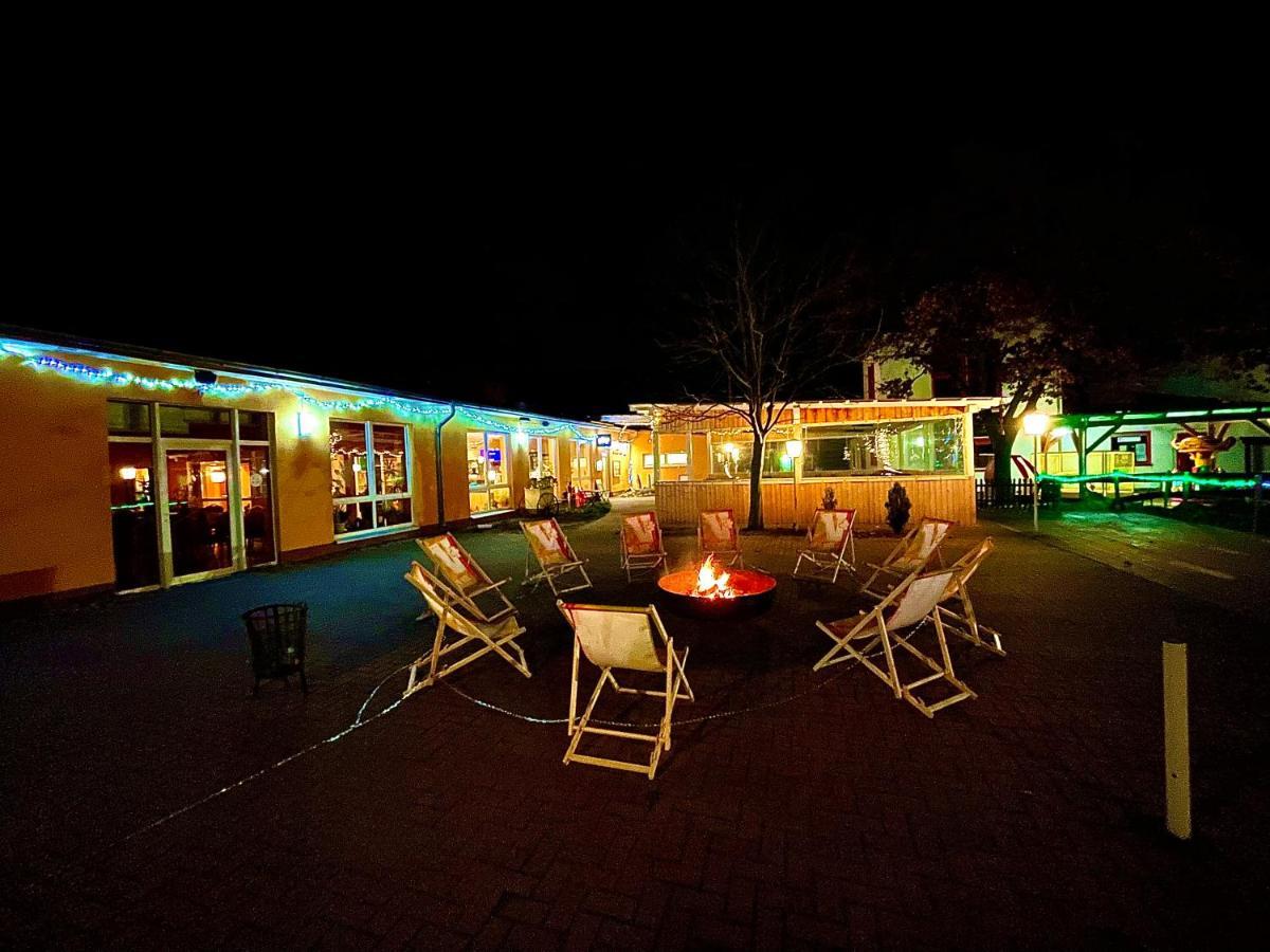Ferien-& Erlebnispark Ploetzky Schönebeck Extérieur photo