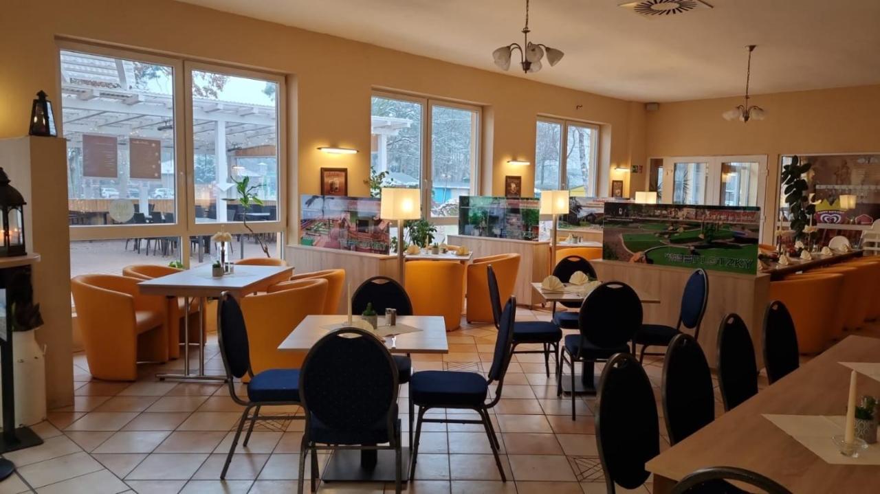 Ferien-& Erlebnispark Ploetzky Schönebeck Extérieur photo