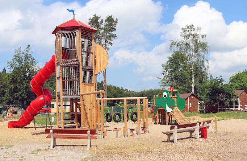 Ferien-& Erlebnispark Ploetzky Schönebeck Extérieur photo