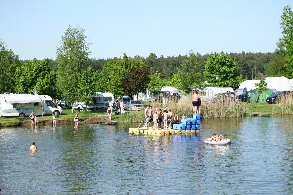 Ferien-& Erlebnispark Ploetzky Schönebeck Extérieur photo